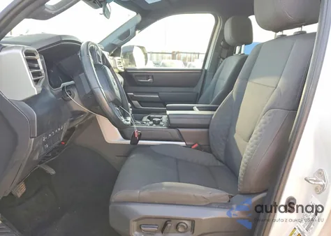 2025 Toyota Tundra Sr5 из США, поврежденный, VIN 5TFLA5DB3SX266531